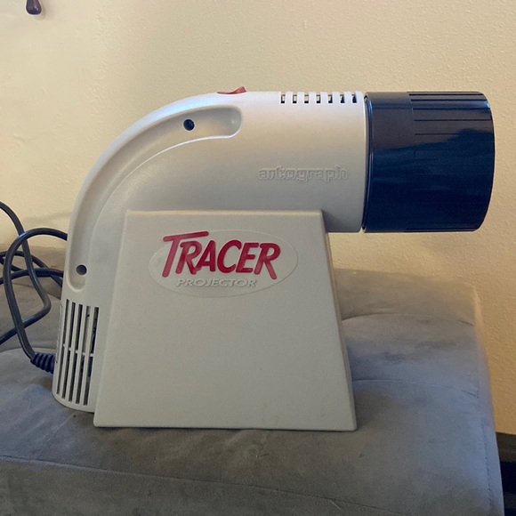 Tracer Projector - Picture 2 of 3